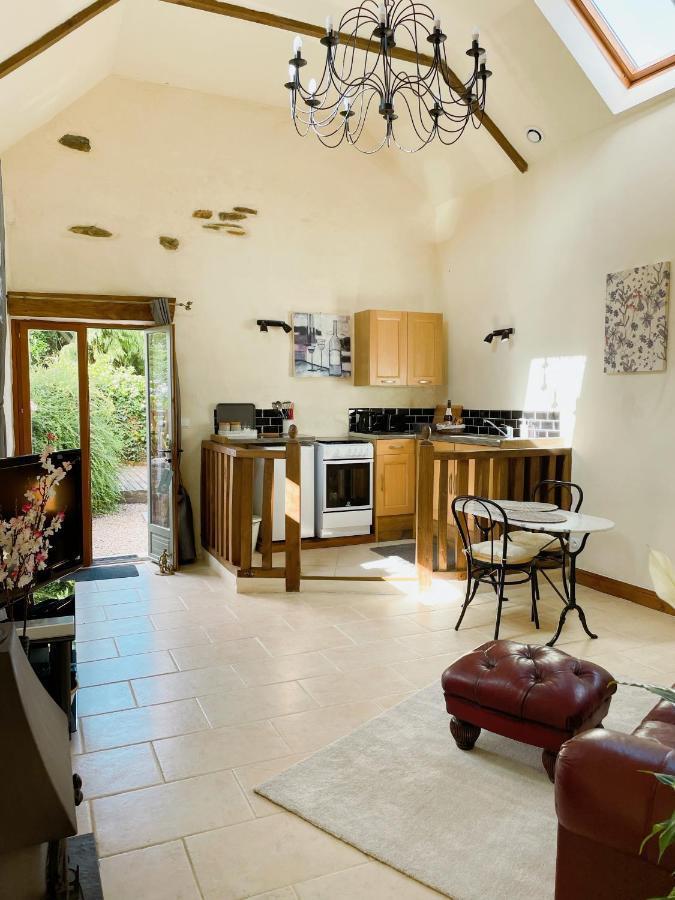 Loqueffret The Lotus. Romantic, Rural Hideaway Near Huelgoat מראה חיצוני תמונה